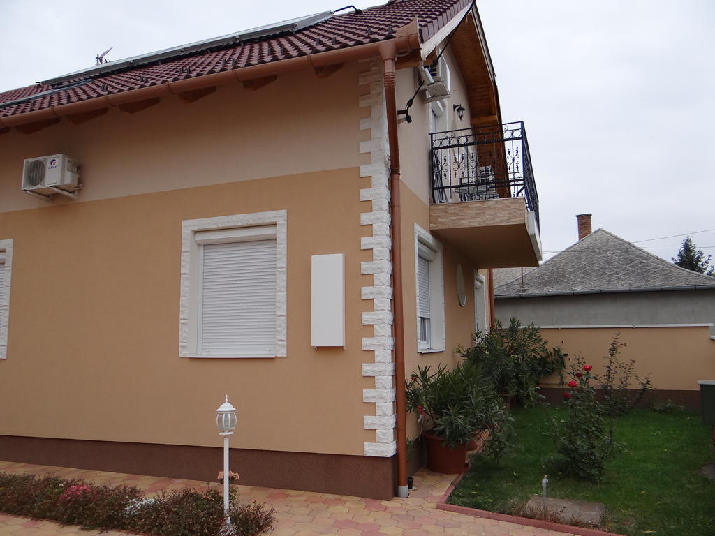 Hajdúszoboszló Marinica Apartman מראה חיצוני תמונה