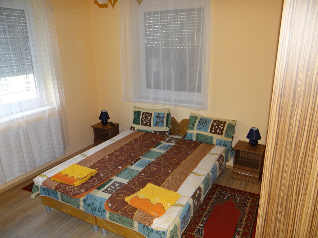 Hajdúszoboszló Marinica Apartman מראה חיצוני תמונה