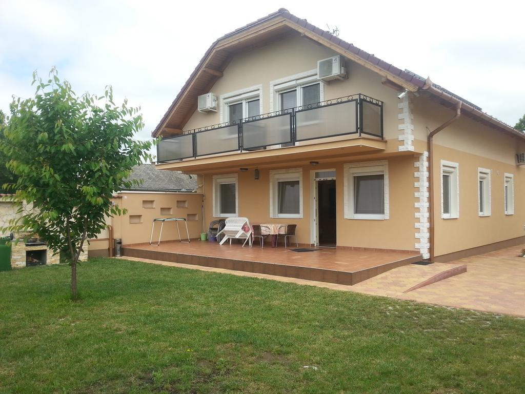 Hajdúszoboszló Marinica Apartman מראה חיצוני תמונה